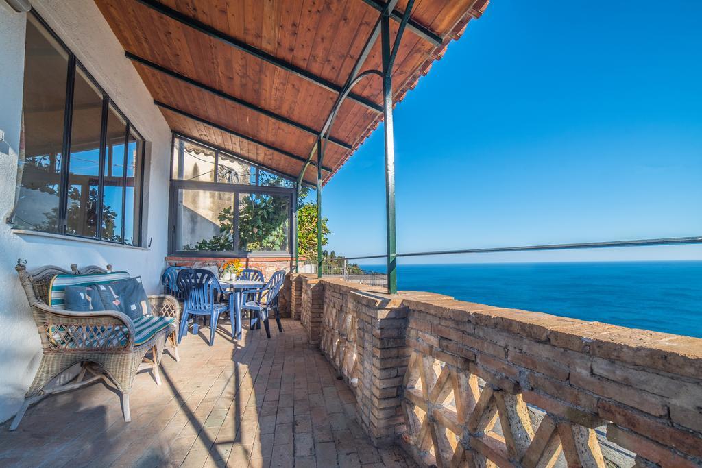 Meridiana Hotel Taormina Bagian luar foto
