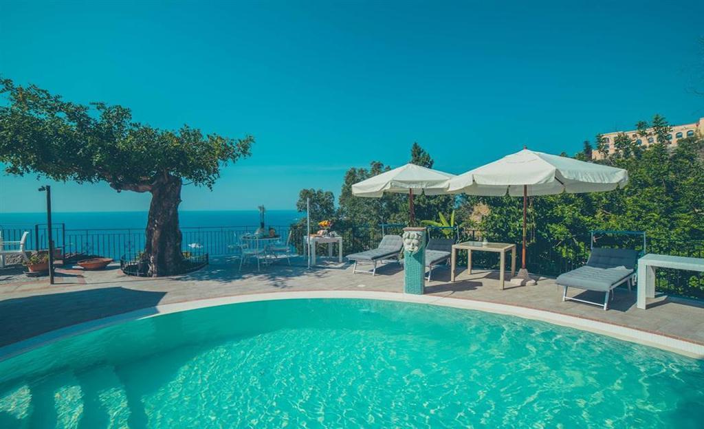 Meridiana Hotel Taormina Bagian luar foto